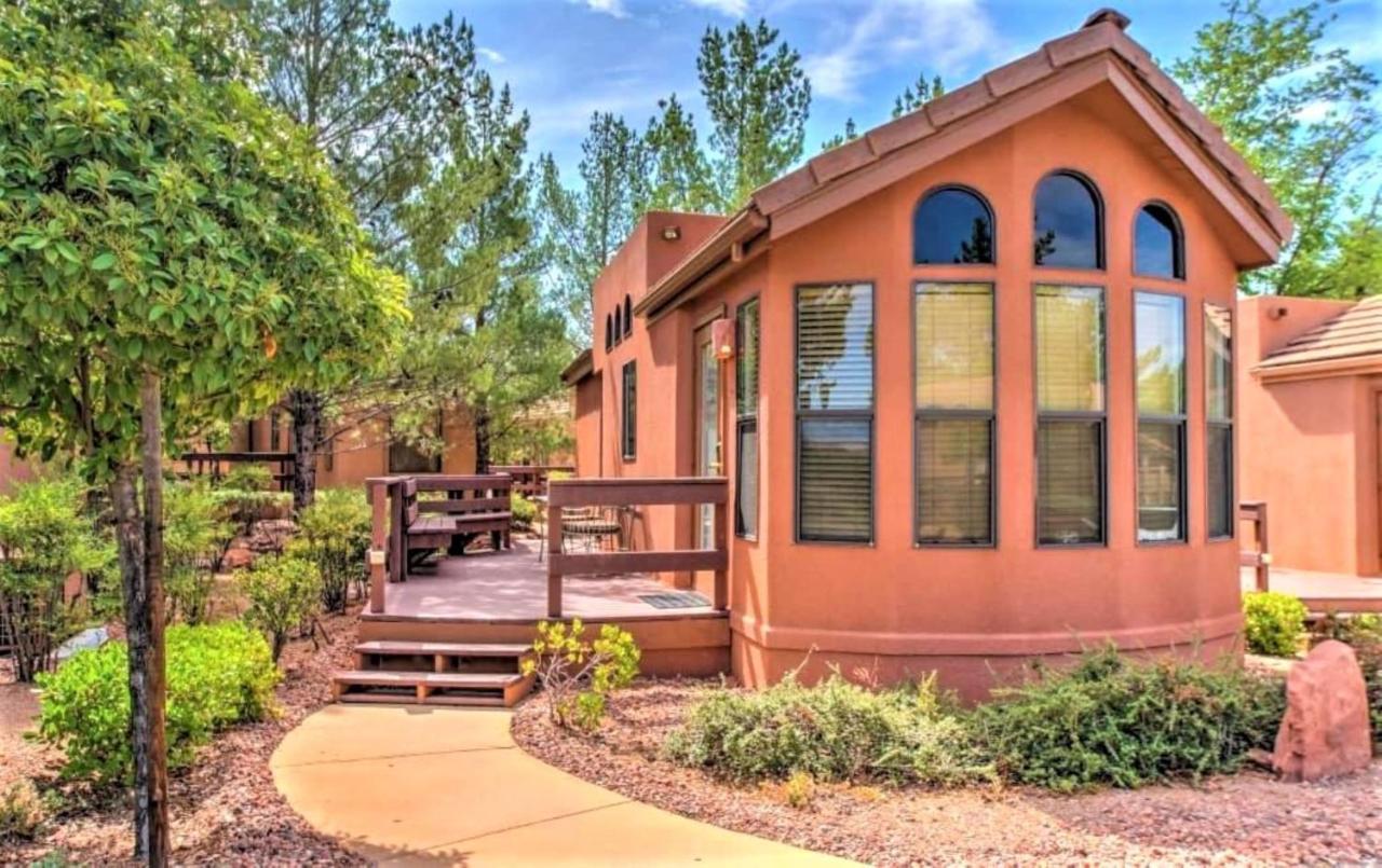 Sedona Pines Resort Kültér fotó A typical home in the Village at Grand Canyon on the South Rim
