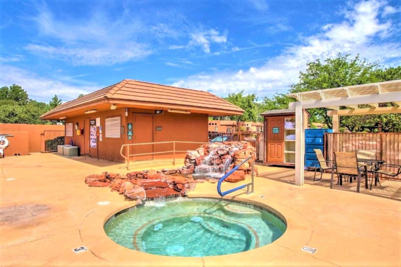 Sedona Pines Resort Kültér fotó The spa at the Inn at Eagle Mountain