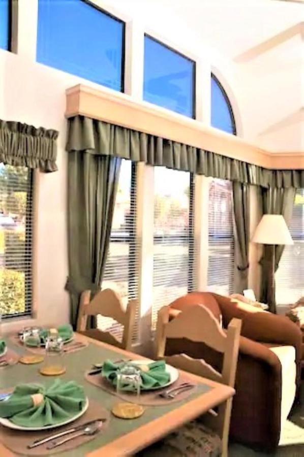 Sedona Pines Resort Kültér fotó Window treatments
