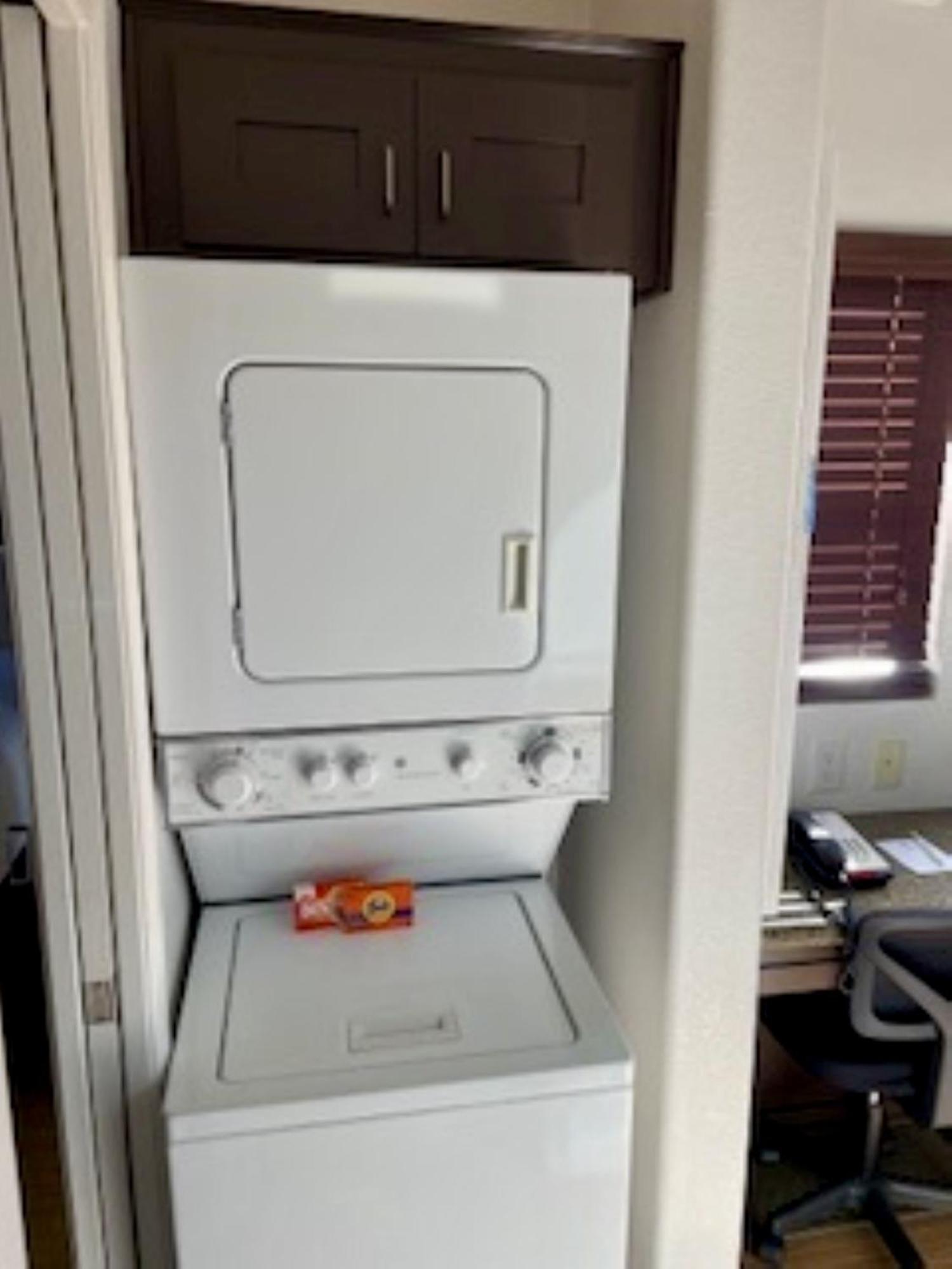 Sedona Pines Resort Kültér fotó A typical tumble dryer